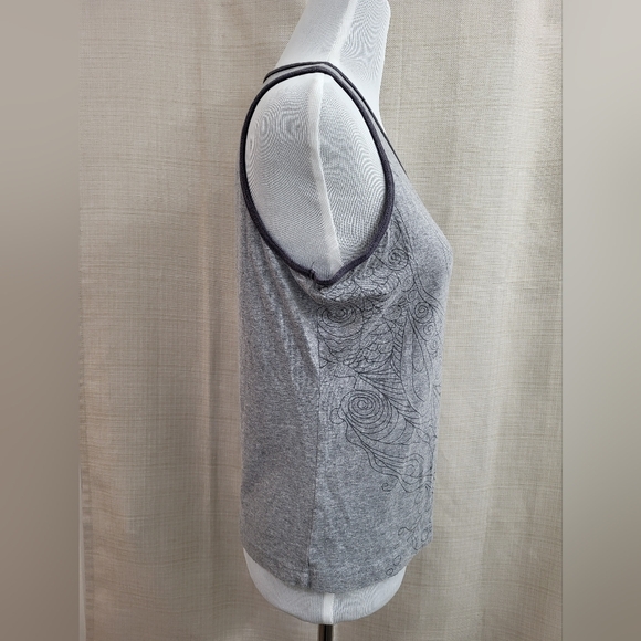 FILA SPORT Women’s Athletic Tank Top Gray Floral Spiral Yoga Stretch Size Medium - Picture 4 of 11